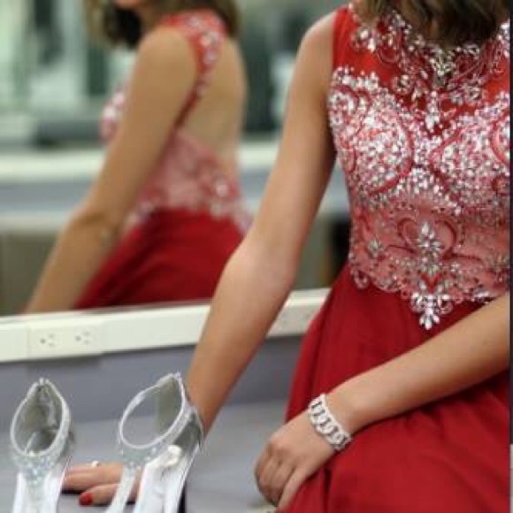 Red prom dress